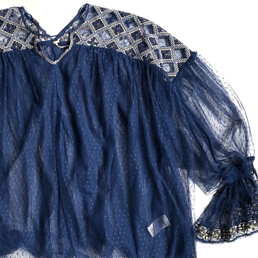 🎉🌹NWT Free People Top w/ Embroidered Detail